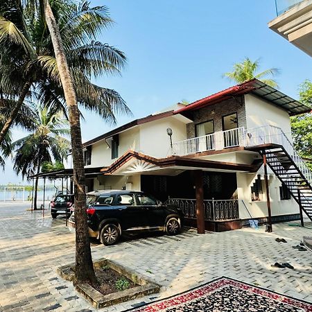 The Backwater Homestay Udupi Exteriör bild