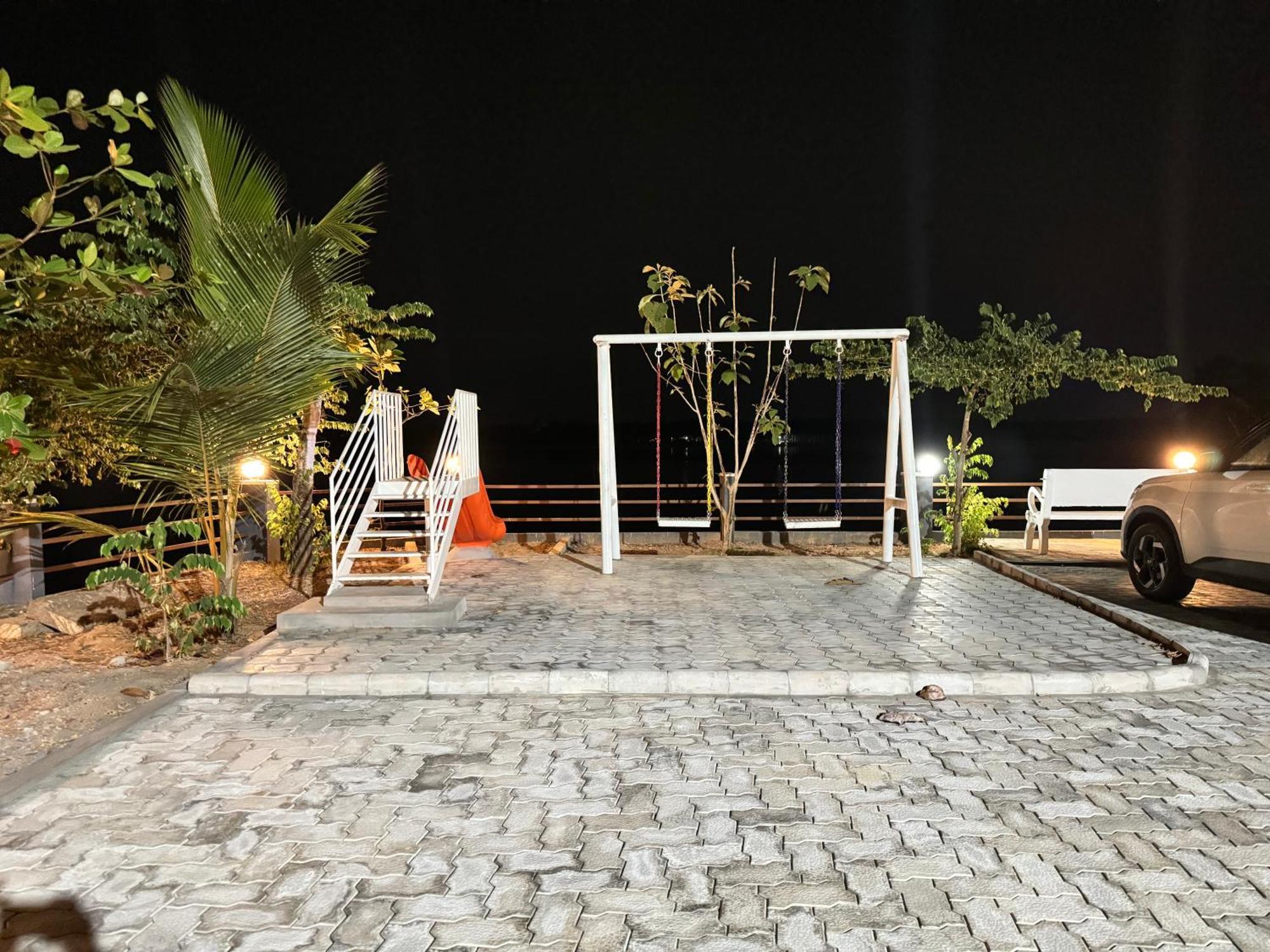 The Backwater Homestay Udupi Exteriör bild
